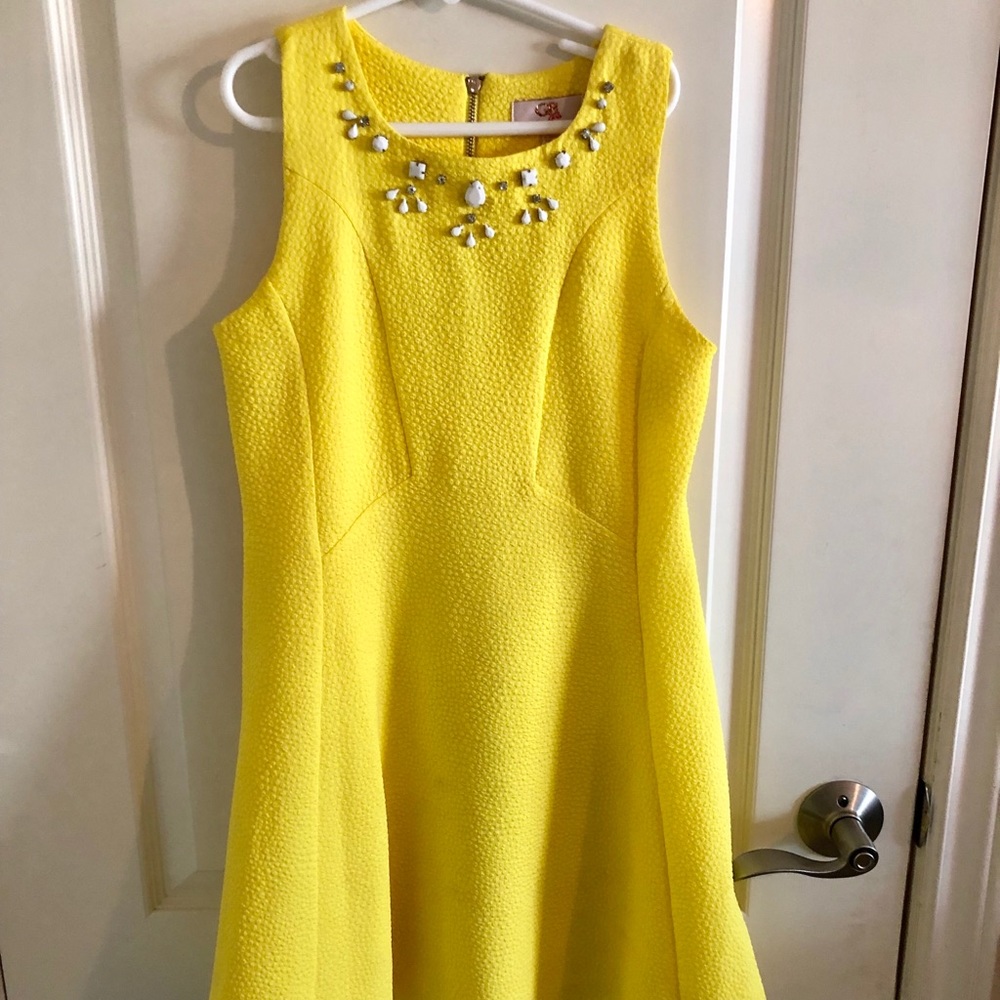 GB Yellow dress